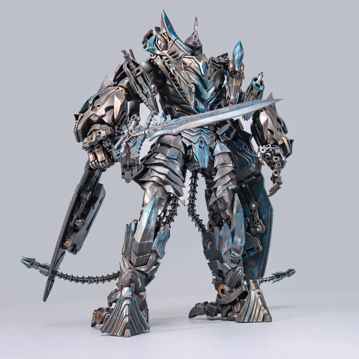 Baiwei Transformers TW-1104 Steel Whip Baiwei Transformers TW-1104 Steel Whip - Image 1