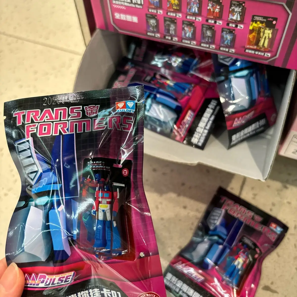 Auldey Transformers AAP Mini Cardback Figures New Auldey Transformers AAP Mini Cardback Figures New - Image 1