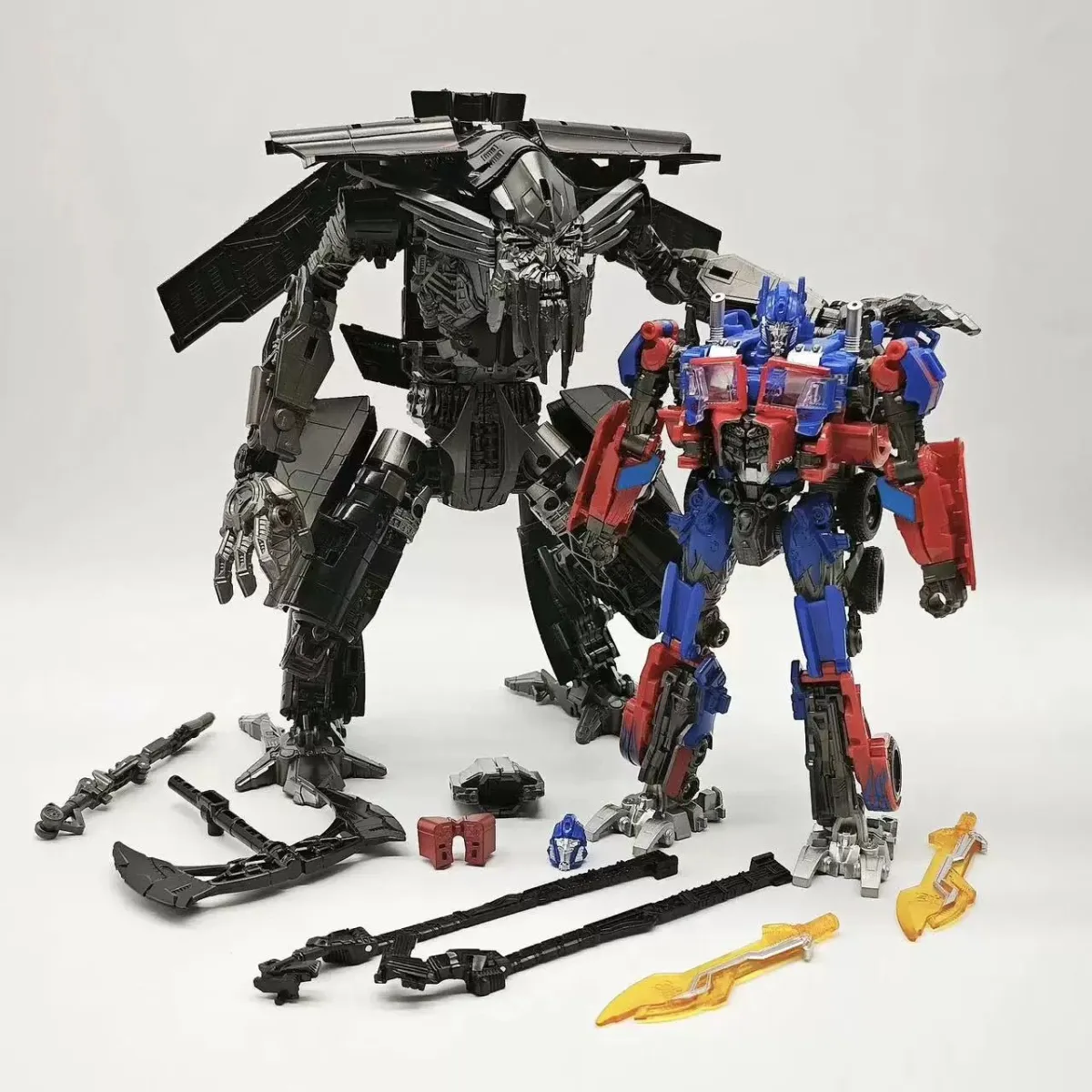 Baiwei Transformers TW-1124 Optimus Prime & Jetfire Set Baiwei Transformers TW-1124 Optimus Prime & Jetfire Set - Image 1